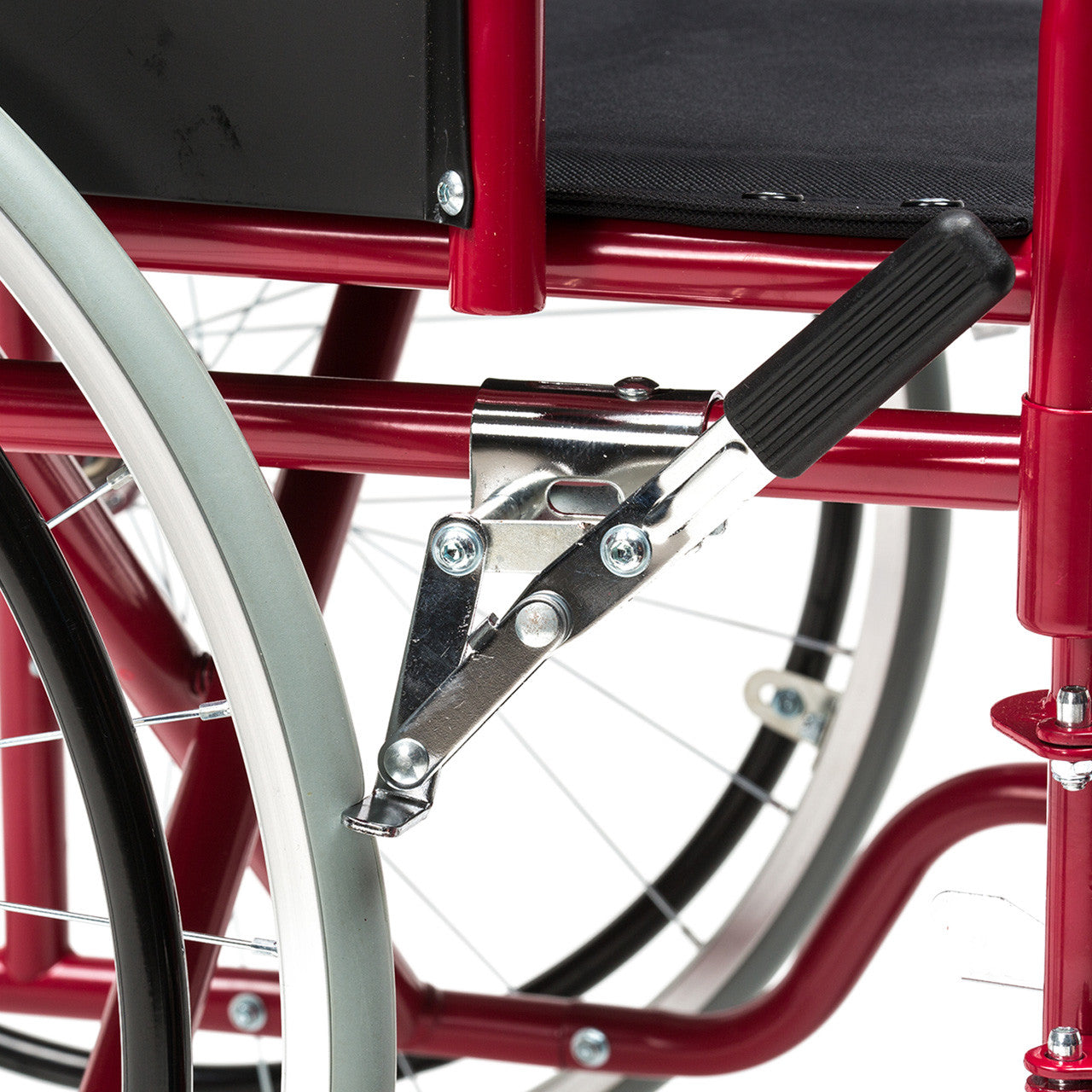 Silla de ruedas Standard Plus desmontable y plegable Roja